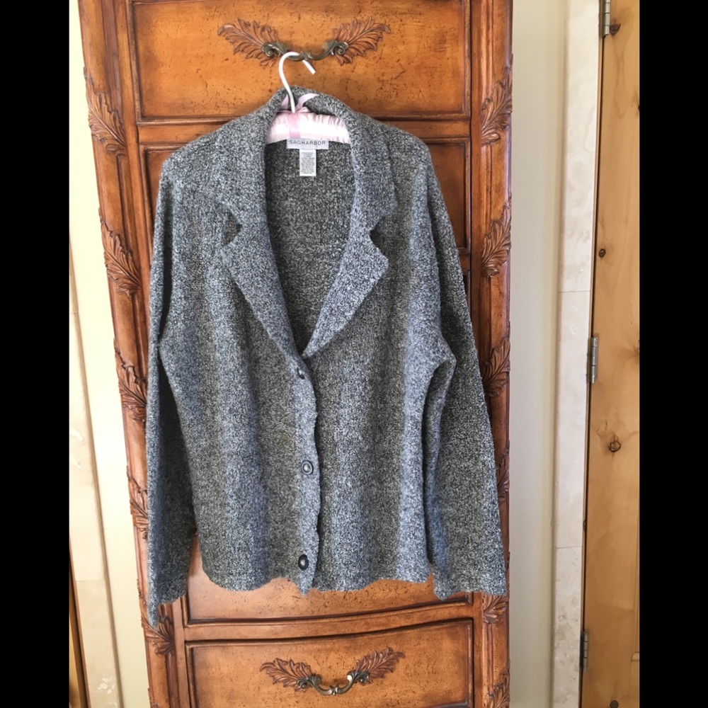 Women’s Sag Harbor gray sweater